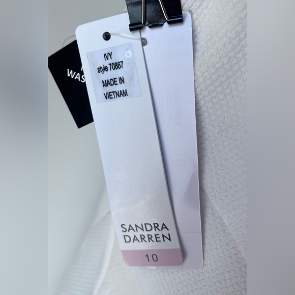 NWT Sandra Darren Ivory Scuba Crepe Knit Dress Size 10 Necklace Sold Separately - Picture 11 of 14